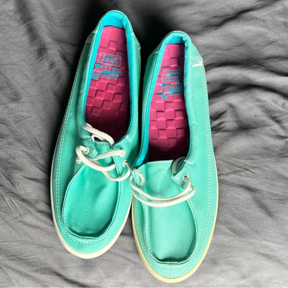 NWOT Teal Vans Women’s Boat Shoes - Picture 1 of 7
